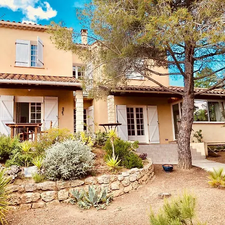 Сasa de vacaciones Maison De La Diversite